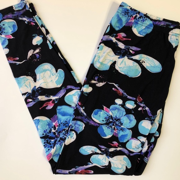 ❣️🍍SALE🍍❣️ Floral Print Legging - Picture 4 of 6